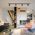 بيت للعطل Luxurious In With Sauna رافنا غورا